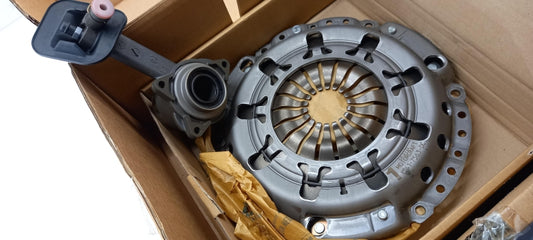 FORD Clutch Kit 1899136