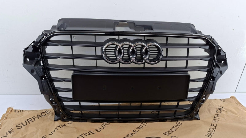 VAG Radiator Grille 8V3853651CKA