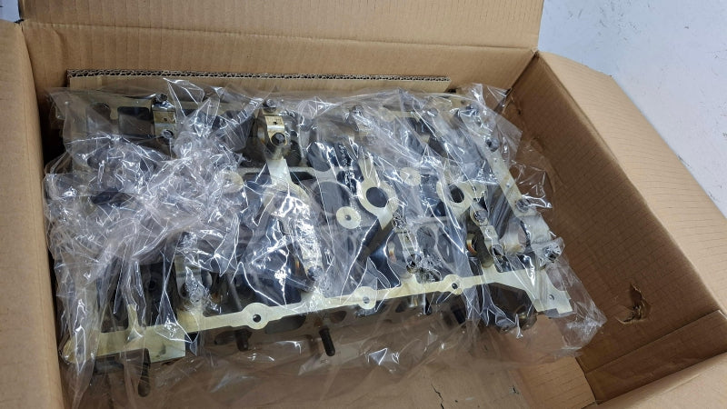 MITSUBISHI Cylinder Head 1005A863