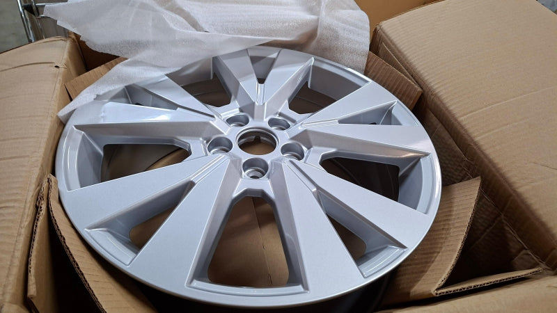 VAG Wheel Disc 6F9601025D8Z8