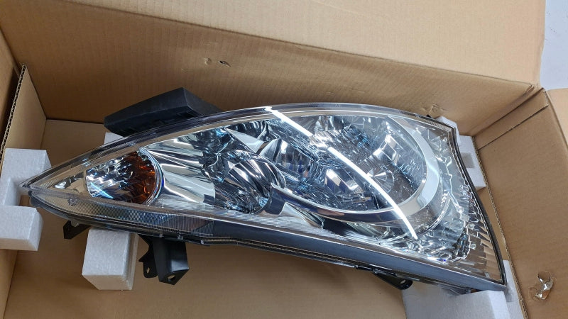 MITSUBISHI Headlight 8301B198