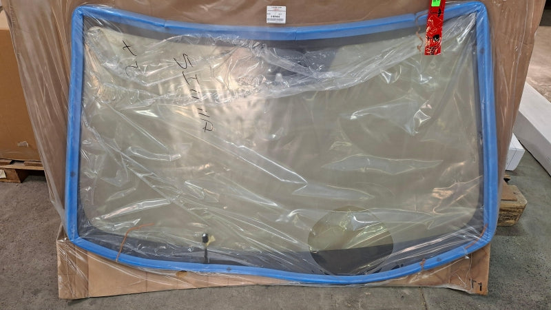 MITSUBISHI Windscreen 6102A665