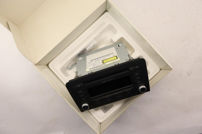 VAG Multimedia Head Unit 8P0057186P