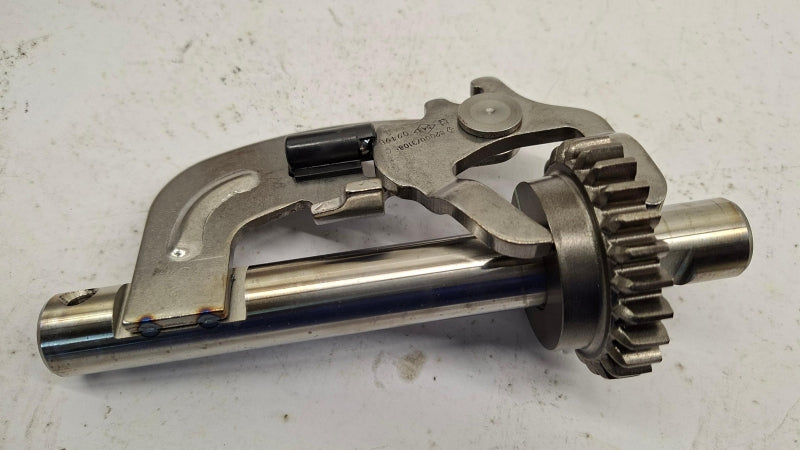 RENAULT Idler Gear 8200385828