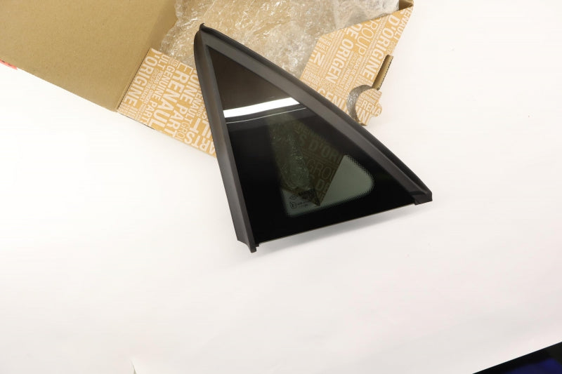 RENAULT Side Window 833076629R