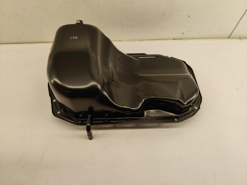 MITSUBISHI Wet Sump MD332047