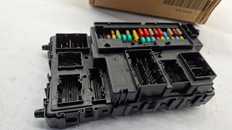 FORD Fuse Box 2369414