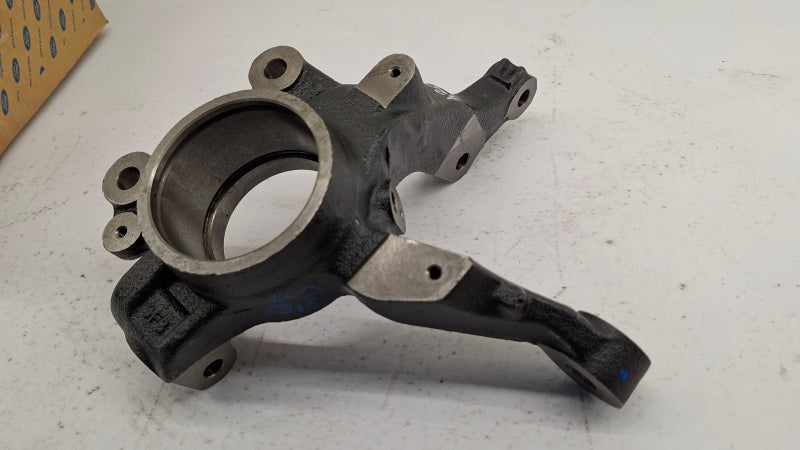 FORD Steering Knuckle 2050612